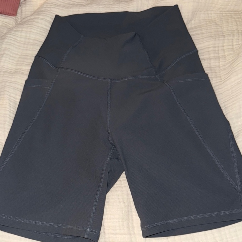 Willow Gray High-Waisted Bike Shorts Performance Fit